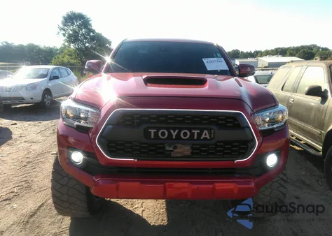 2018 Toyota Tacoma Trd Sport z USA, uszkodzony, nr VIN 5TFCZ5AN3JX162062